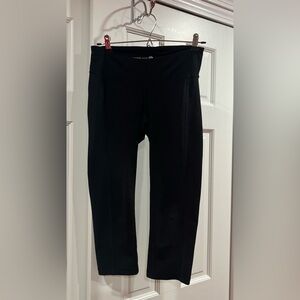Old Navy Black Active Capri Leggings